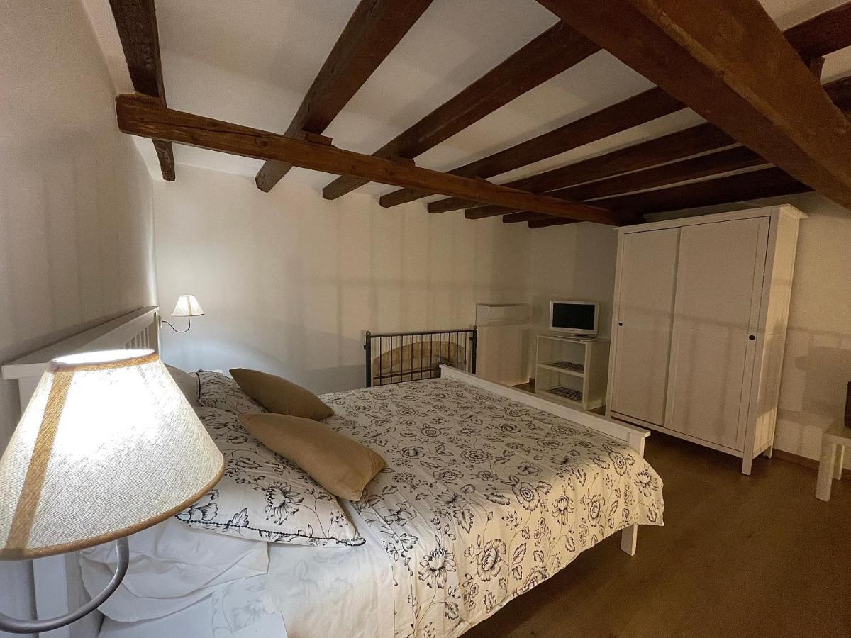 A Casa Di Dora Leilighet Bari Eksteriør bilde